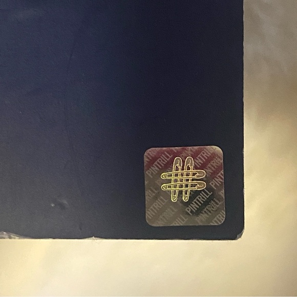 NEW RARE MIU MIU X PINTRILL 2018 LUXURY MIU MIU Collectors Pin Set - Picture 3 of 10